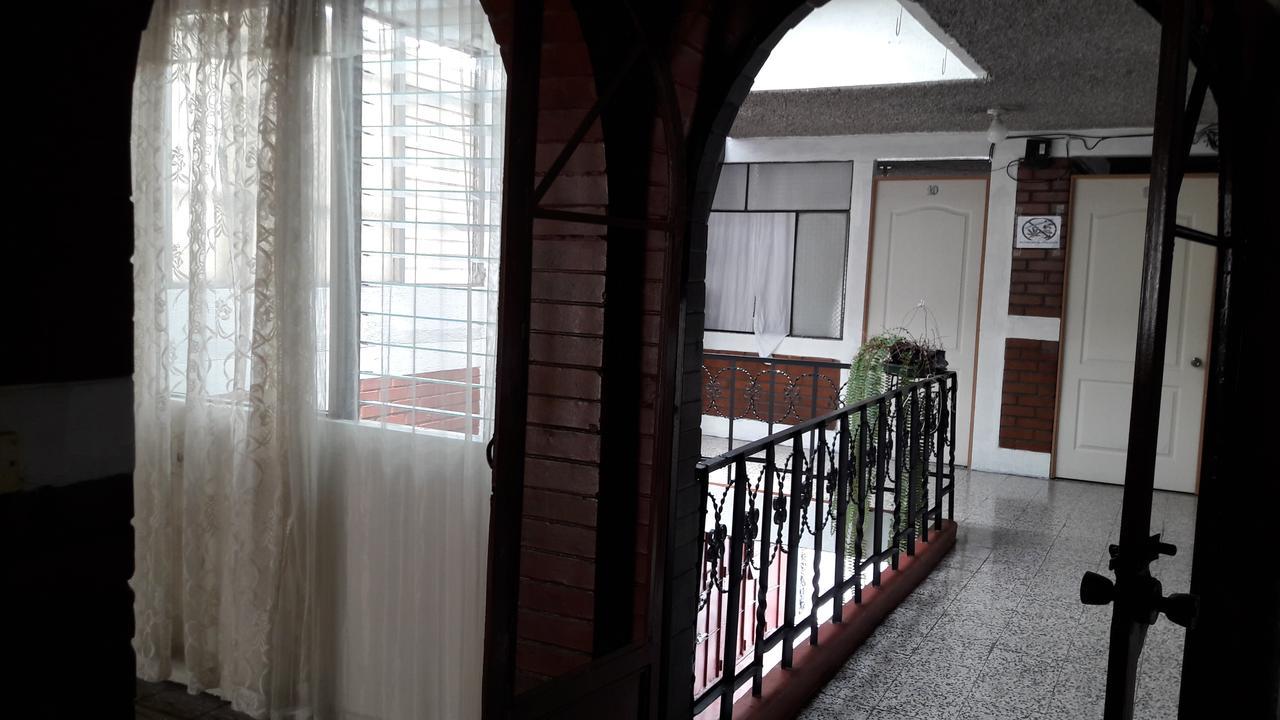 Hotel El Meson Guatemala Ngoại thất bức ảnh
